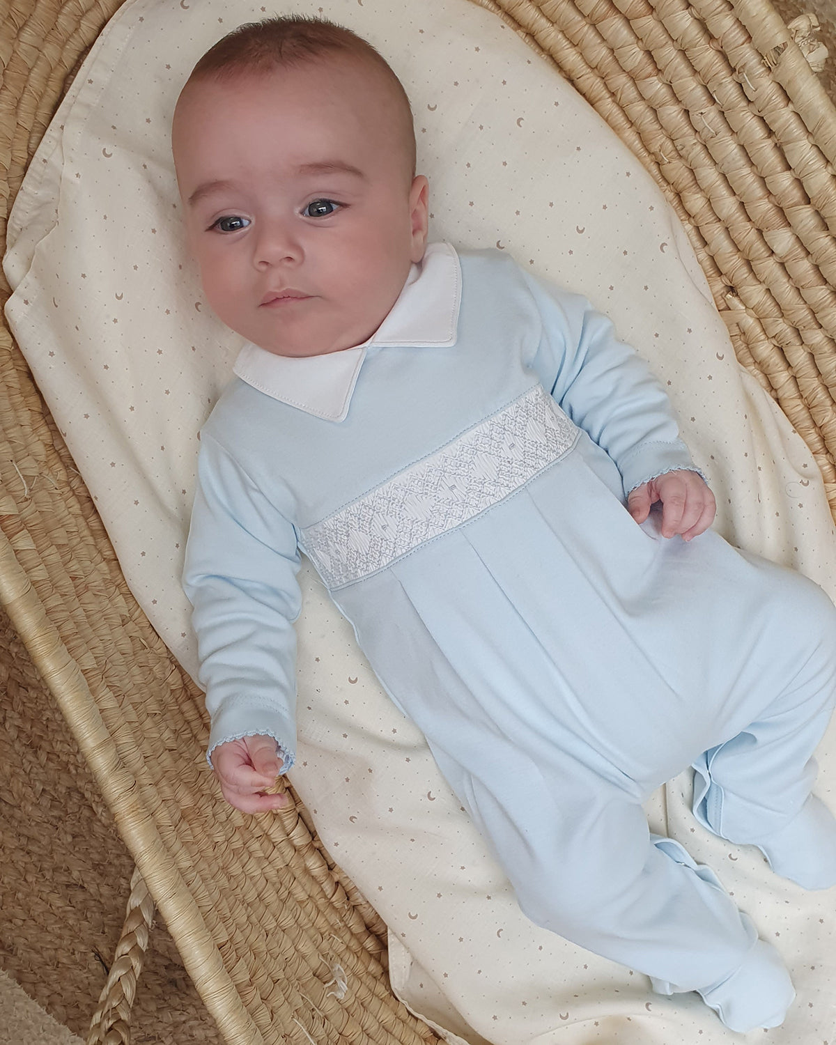 ENTERITO ROMBOS BORDADO CELESTE